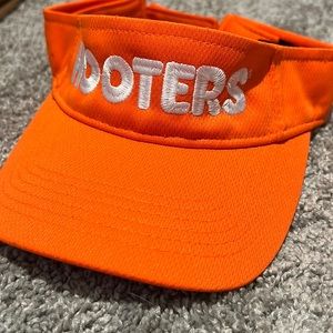 hooters golf visor